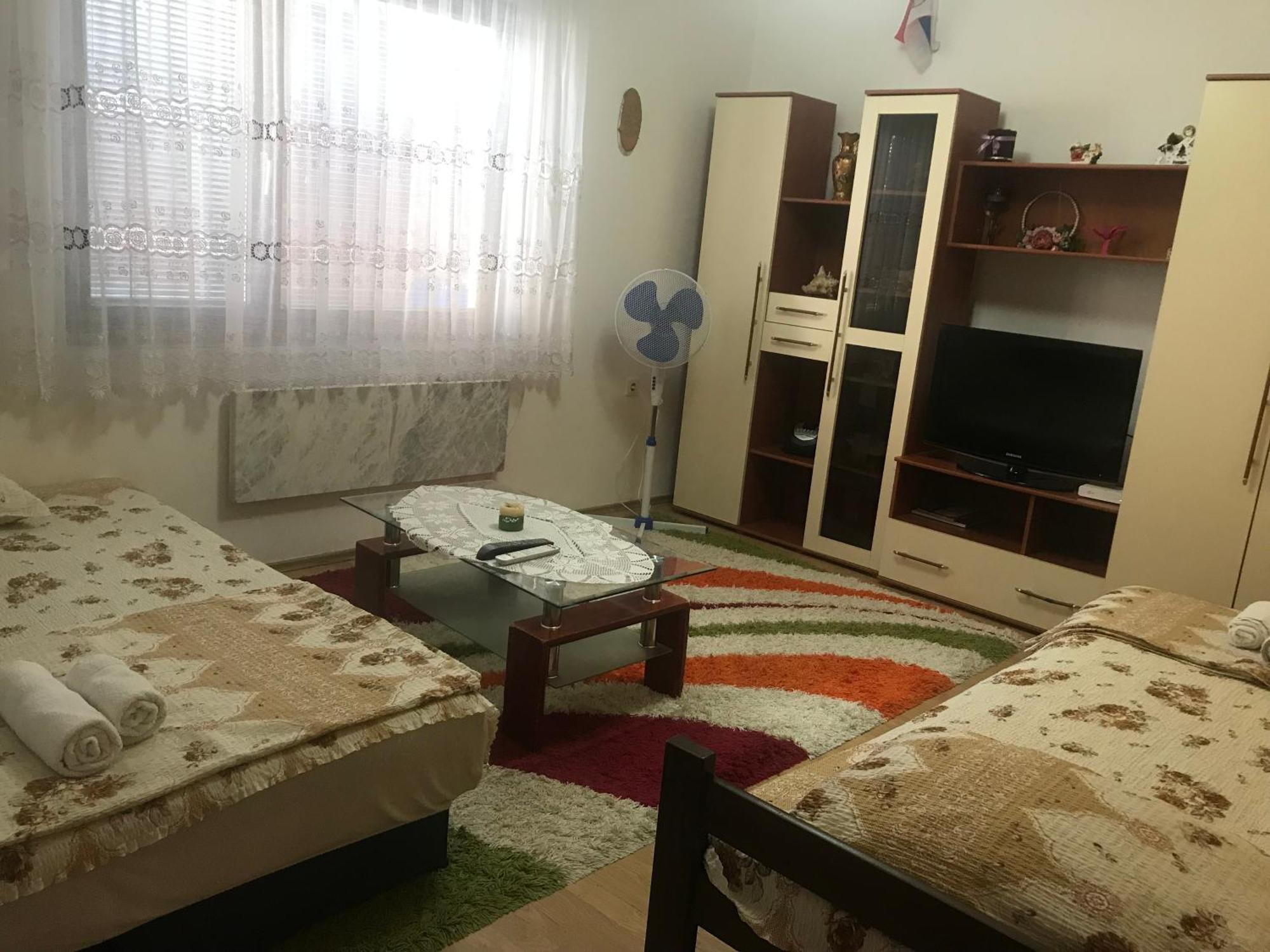 Nis Apartman Kültér fotó