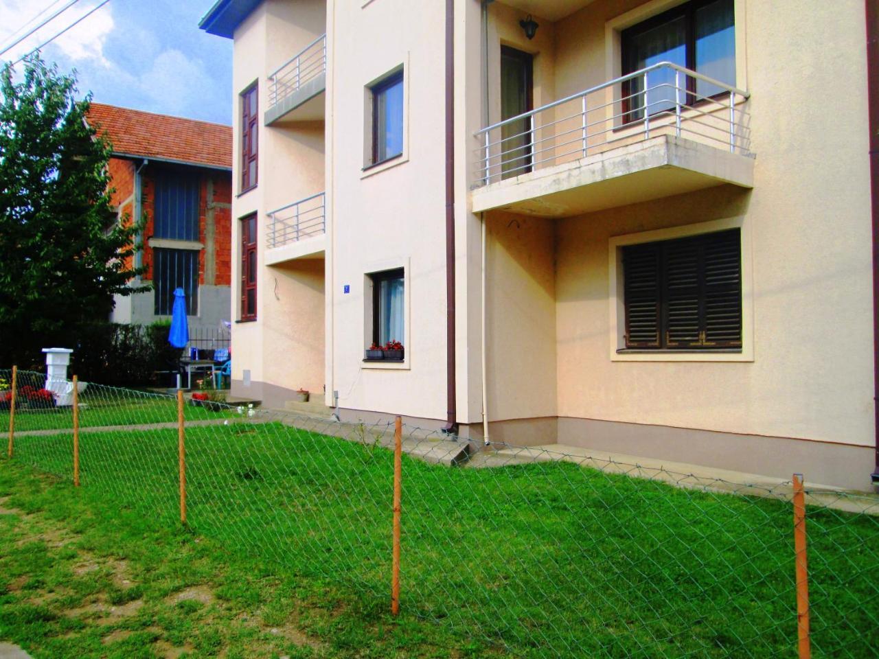 Nis Apartman Kültér fotó