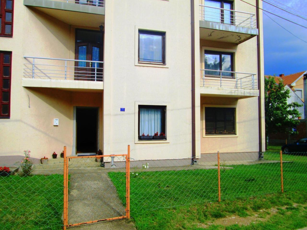 Nis Apartman Kültér fotó